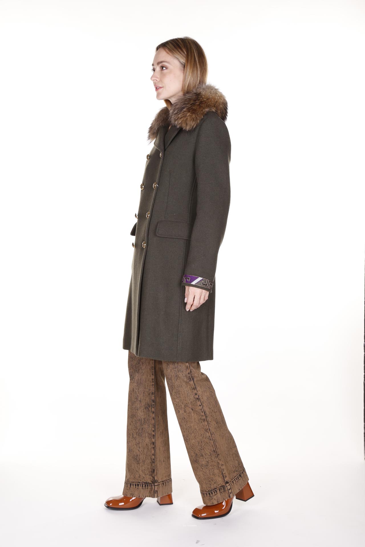 Bazar Deluxe, Cappotto